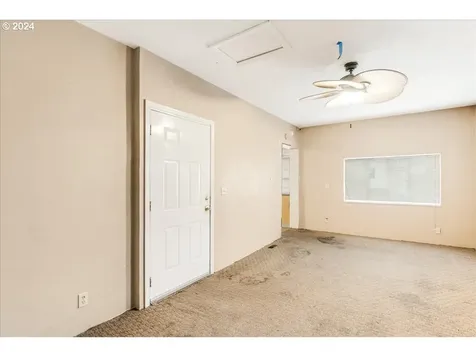 5440 NE 35th Avenue Portland OR 97211
