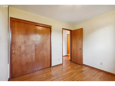 13008 Ne Brazee Street Portland OR 97230