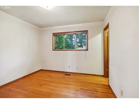 13008 Ne Brazee Street Portland OR 97230