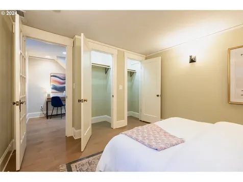 438 NE 26th Avenue Portland OR 97232