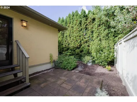 438 NE 26th Avenue Portland OR 97232
