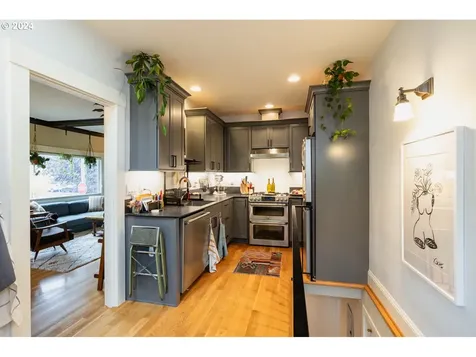 438 NE 26th Avenue Portland OR 97232