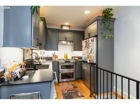 438 NE 26th Avenue Portland OR 97232