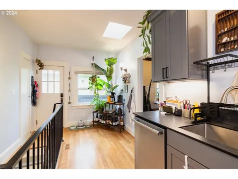 438 NE 26th Avenue Portland OR 97232