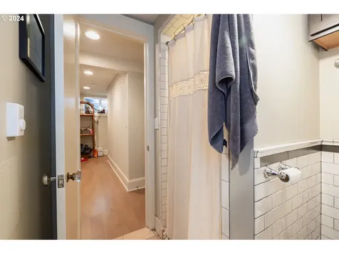 438 NE 26th Avenue Portland OR 97232