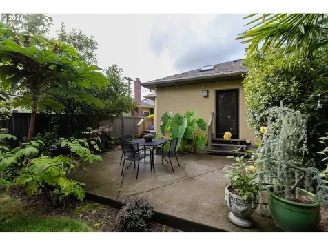 438 NE 26th Avenue Portland OR 97232