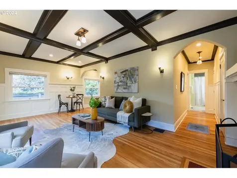 438 NE 26th Avenue Portland OR 97232