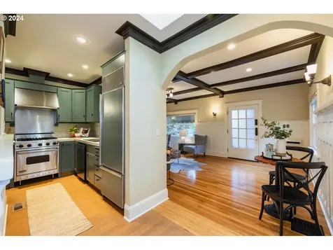 438 NE 26th Avenue Portland OR 97232