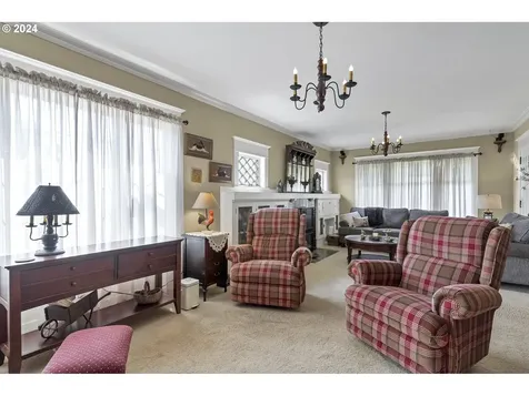 2374 N Boones Ferry Road Woodburn OR 97071
