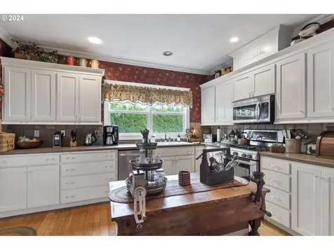2374 N Boones Ferry Road Woodburn OR 97071