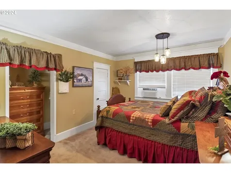 2374 N Boones Ferry Road Woodburn OR 97071