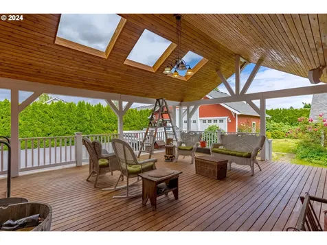 2374 N Boones Ferry Road Woodburn OR 97071