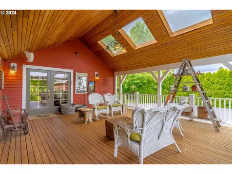 2374 N Boones Ferry Road Woodburn OR 97071