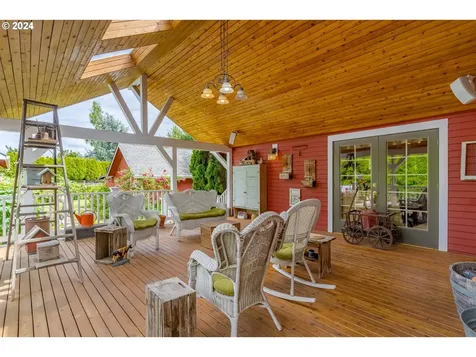 2374 N Boones Ferry Road Woodburn OR 97071