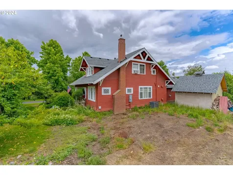 2374 N Boones Ferry Road Woodburn OR 97071
