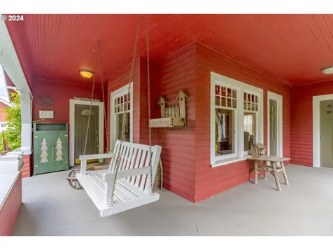 2374 N Boones Ferry Road Woodburn OR 97071
