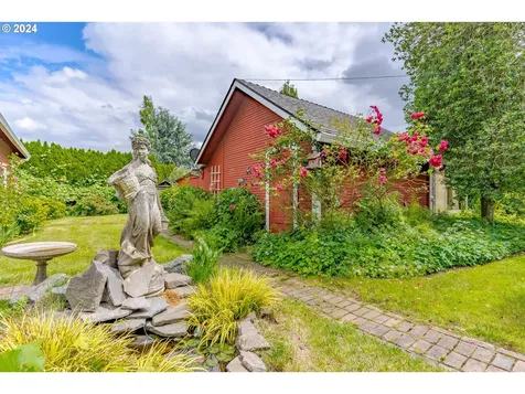 2374 N Boones Ferry Road Woodburn OR 97071