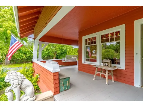 2374 N Boones Ferry Road Woodburn OR 97071