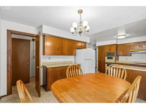 1463 L Street Springfield OR 97477