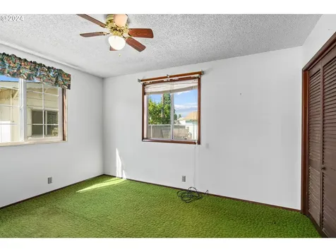 1463 L Street Springfield OR 97477