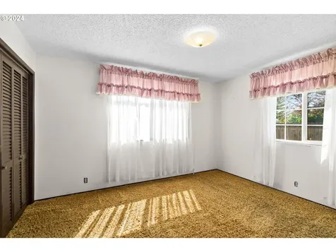 1463 L Street Springfield OR 97477