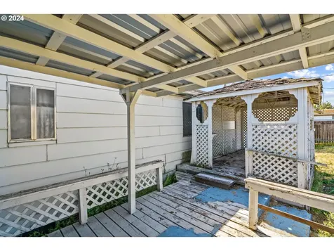1463 L Street Springfield OR 97477