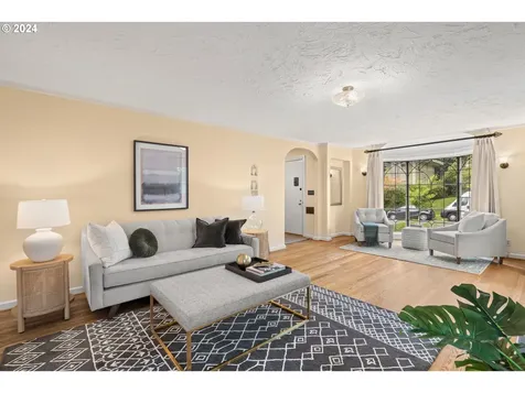 3336 Ne Couch Street Portland OR 97232