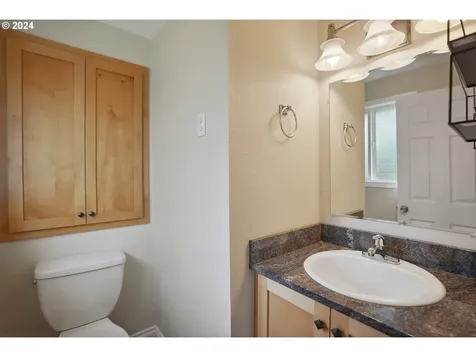 4015 NE 64th Avenue Vancouver WA 98661