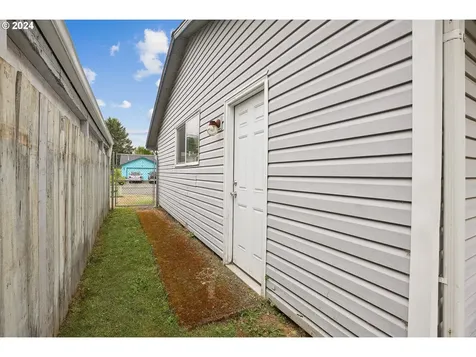 4015 NE 64th Avenue Vancouver WA 98661