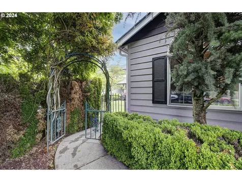 8207 Ne 163rd Avenue Vancouver WA 98682