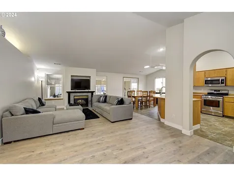8207 Ne 163rd Avenue Vancouver WA 98682