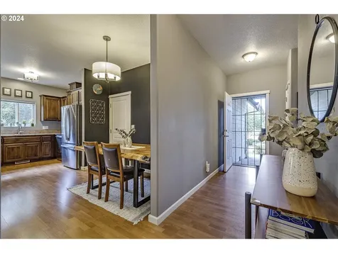 619 S 13th Avenue Cornelius OR 97113
