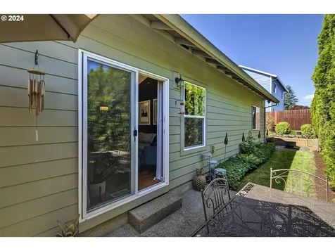 619 S 13th Avenue Cornelius OR 97113