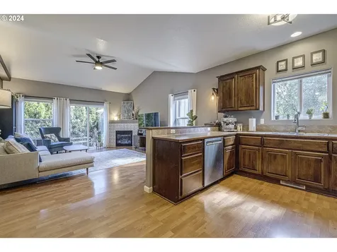619 S 13th Avenue Cornelius OR 97113