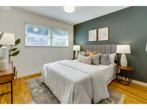 6012 S Kelly Avenue Portland OR 97239