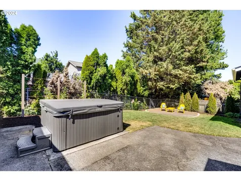 6012 S Kelly Avenue Portland OR 97239