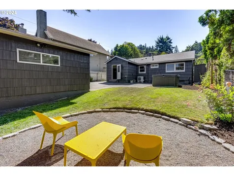 6012 S Kelly Avenue Portland OR 97239