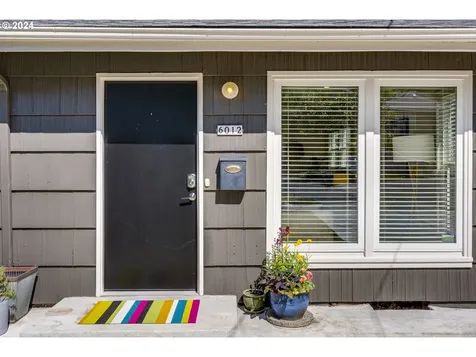 6012 S Kelly Avenue Portland OR 97239