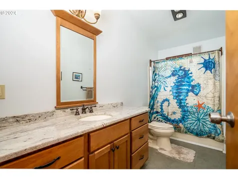42179 Sundown Way Cloverdale OR 97112
