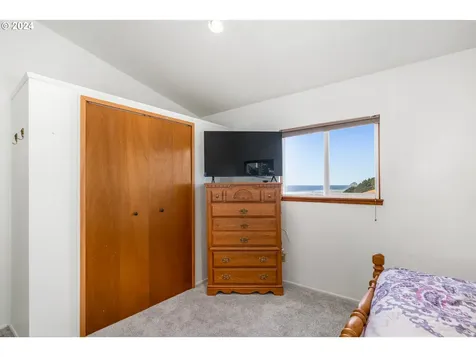 42179 Sundown Way Cloverdale OR 97112