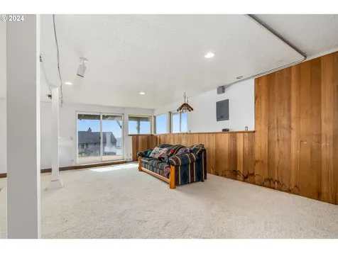 42179 Sundown Way Cloverdale OR 97112