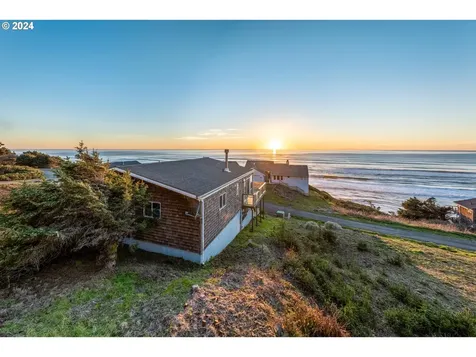 42179 Sundown Way Cloverdale OR 97112