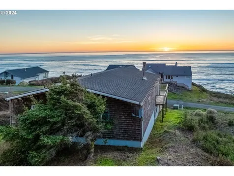 42179 Sundown Way Cloverdale OR 97112
