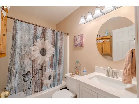 4216 Ne 52nd Street Vancouver WA 98661