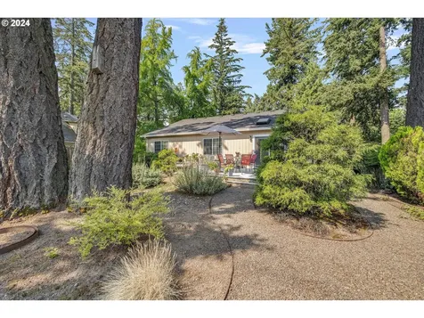 9207 Sw Capitol Highway Portland OR 97219