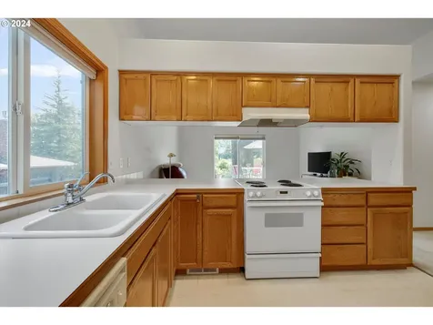 9207 Sw Capitol Highway Portland OR 97219