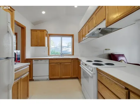 9207 Sw Capitol Highway Portland OR 97219