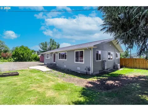 250 Coos Bay Wagon Road Roseburg OR 97471