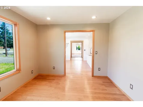 250 Coos Bay Wagon Road Roseburg OR 97471