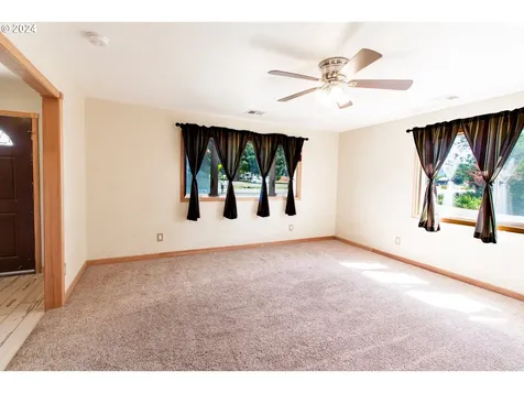 250 Coos Bay Wagon Road Roseburg OR 97471